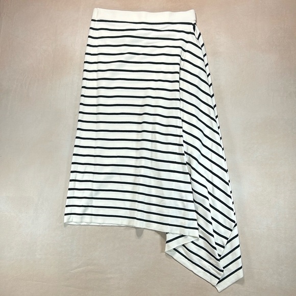 Club Monaco striped skirt - Picture 4 of 4